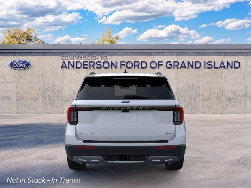 Vehicle photo 5