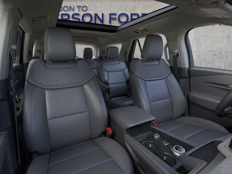 Vehicle photo 10