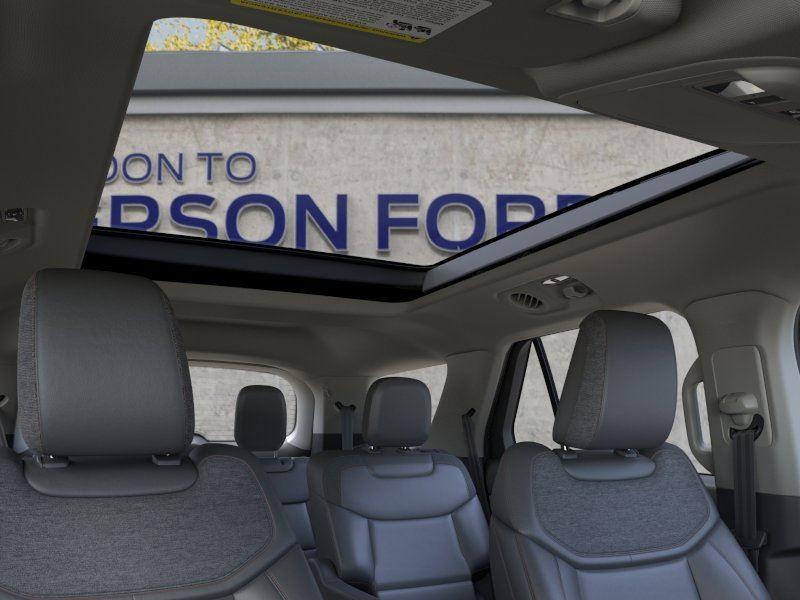 Vehicle photo 22