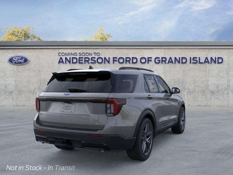 Vehicle photo 8