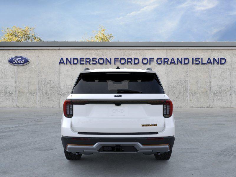 Vehicle photo 5