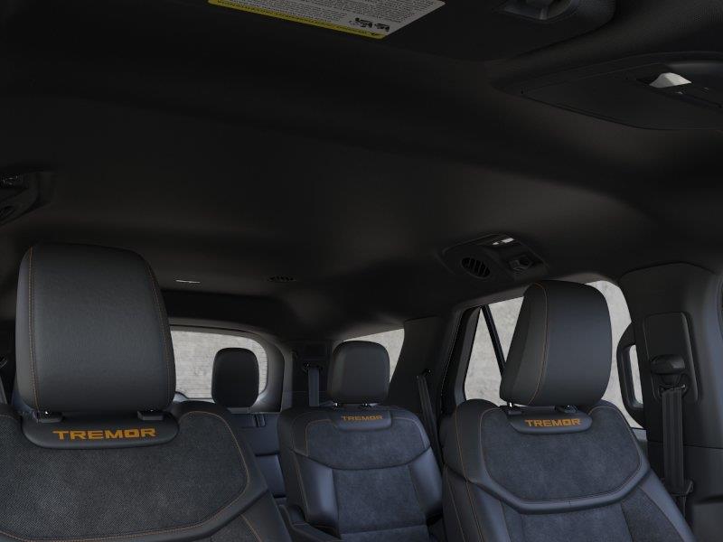 Vehicle photo 22