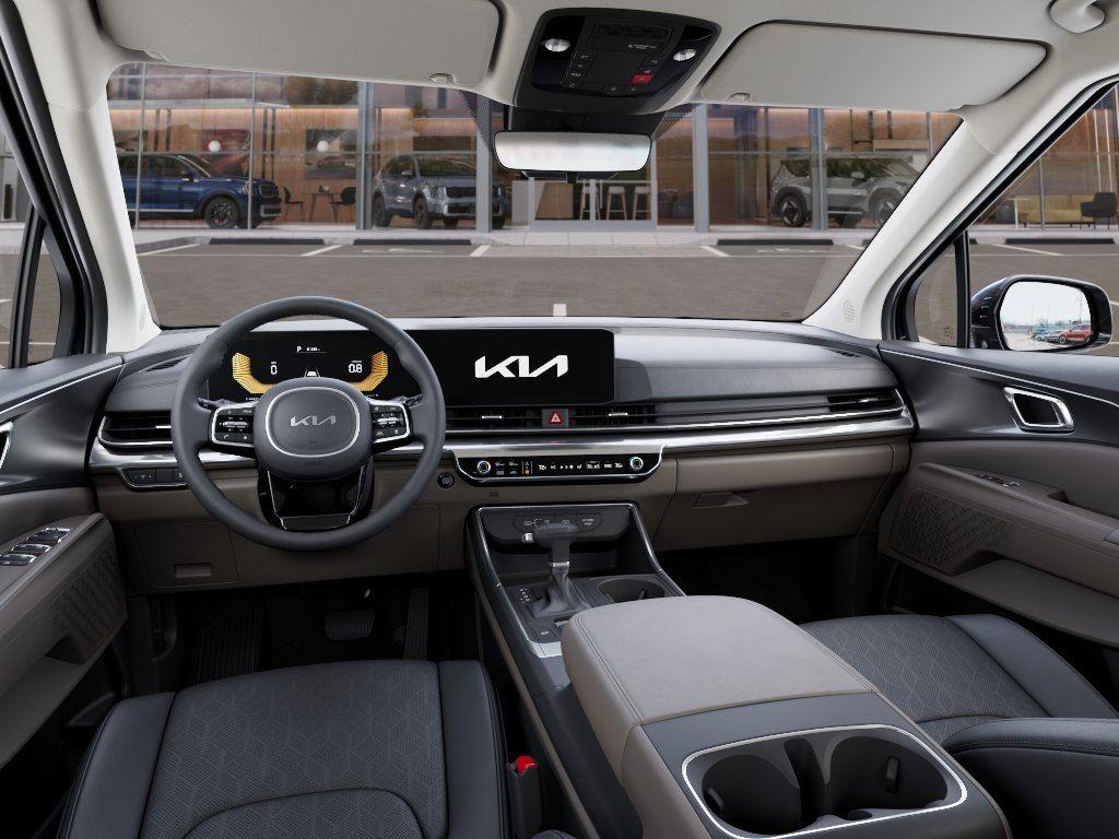Vehicle photo 14