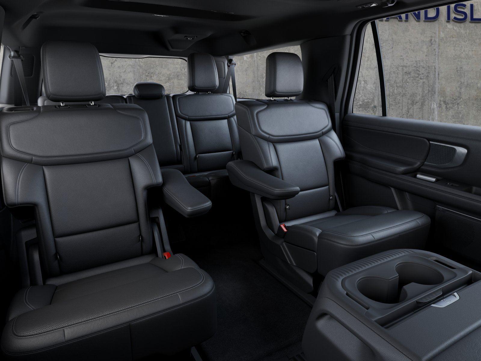 Vehicle photo 11