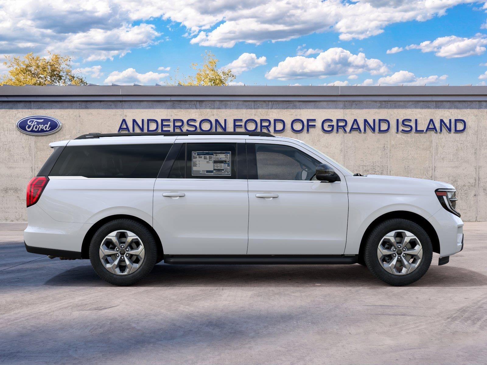 Vehicle photo 5