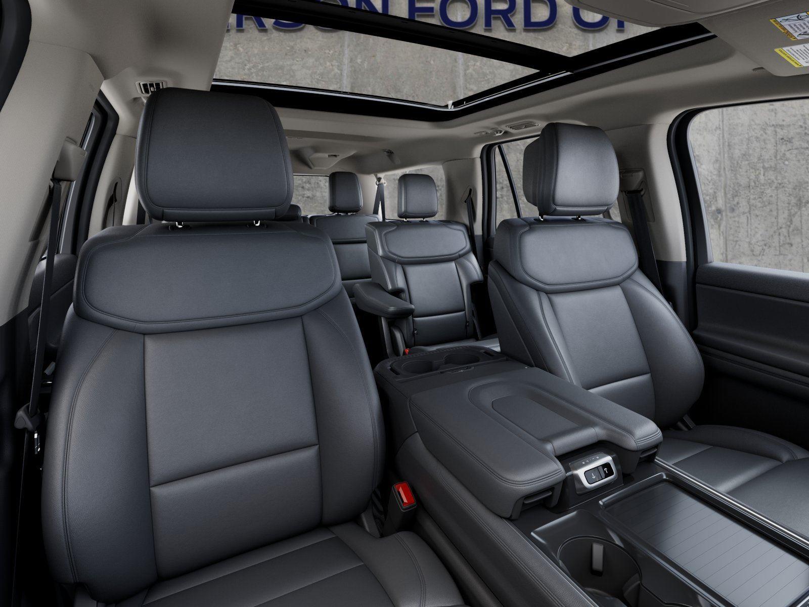 Vehicle photo 10