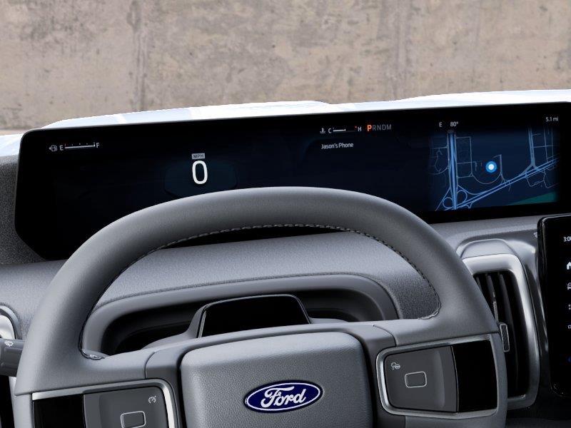 Vehicle photo 13