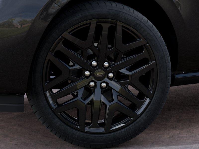Vehicle photo 19