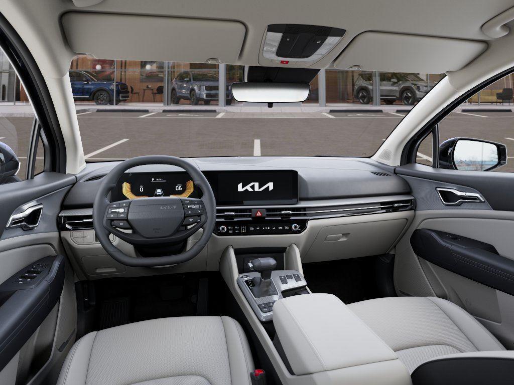 Vehicle photo 14