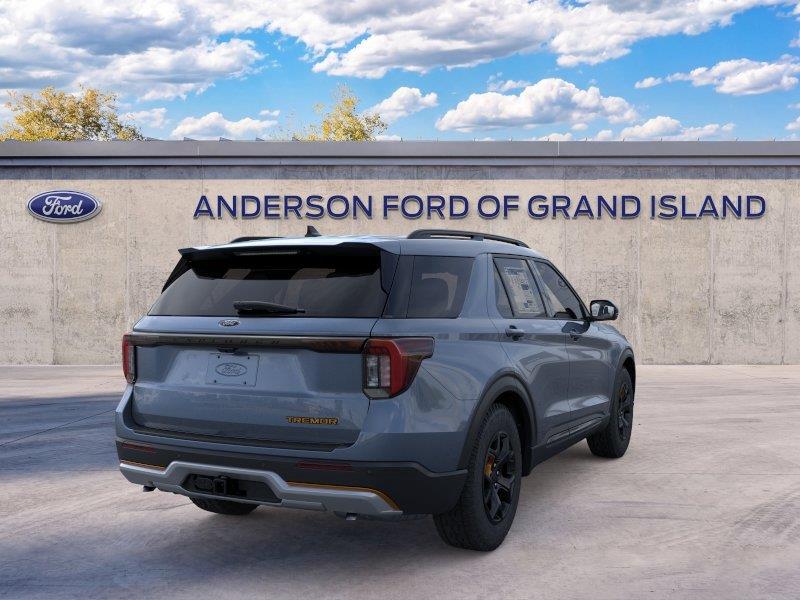 Vehicle photo 8