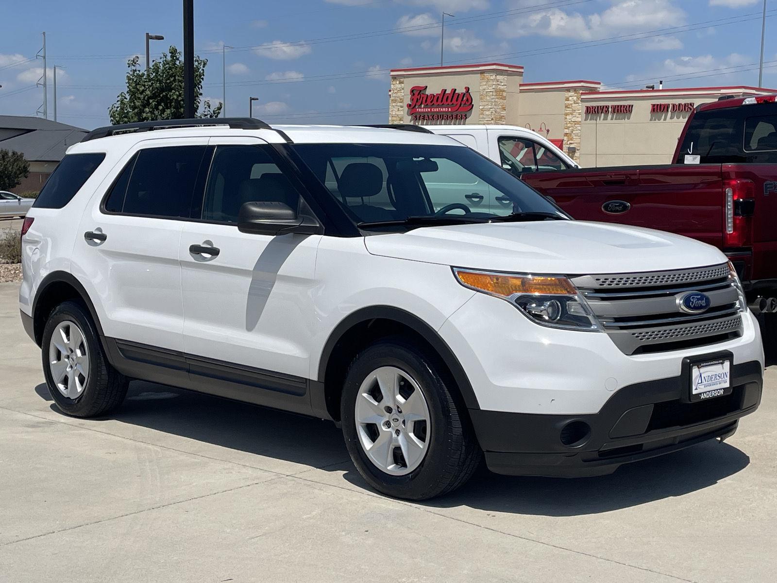 Vehicle photo 5