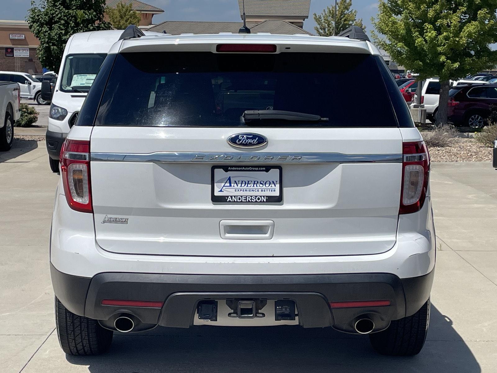 Vehicle photo 8