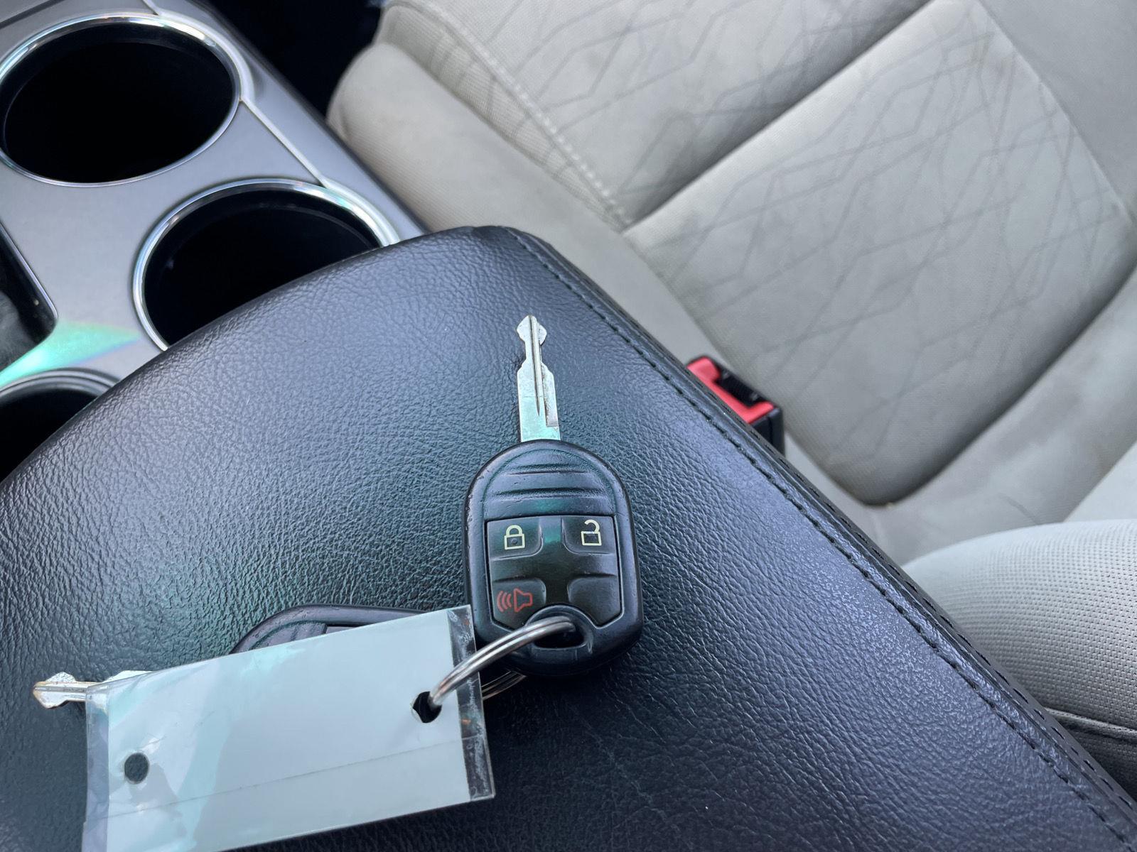 Vehicle photo 35