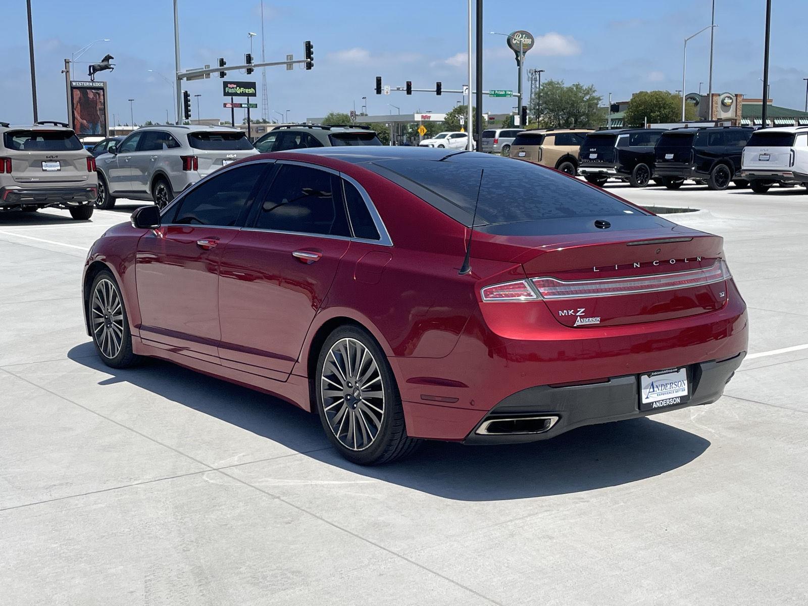 Vehicle photo 4