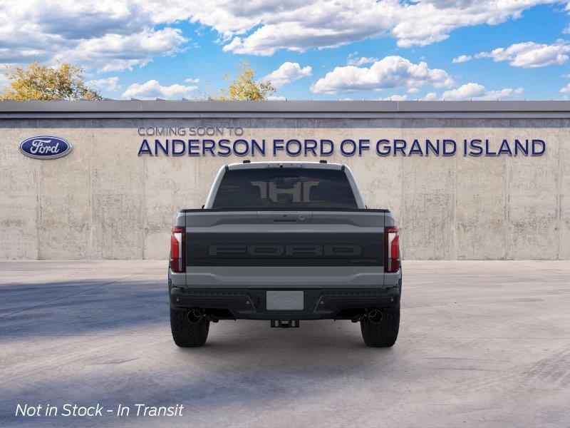Vehicle photo 5