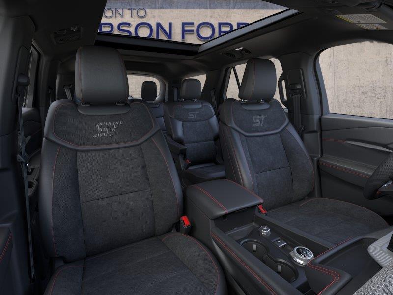 Vehicle photo 10