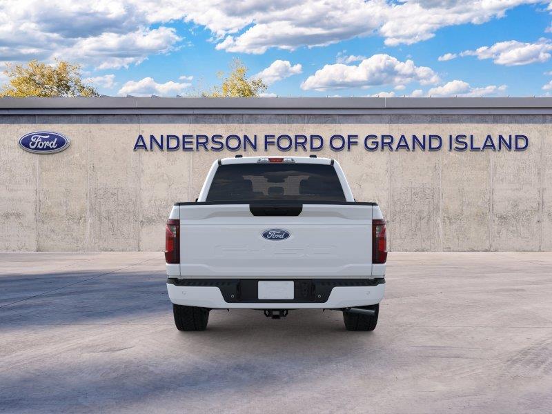 Vehicle photo 5