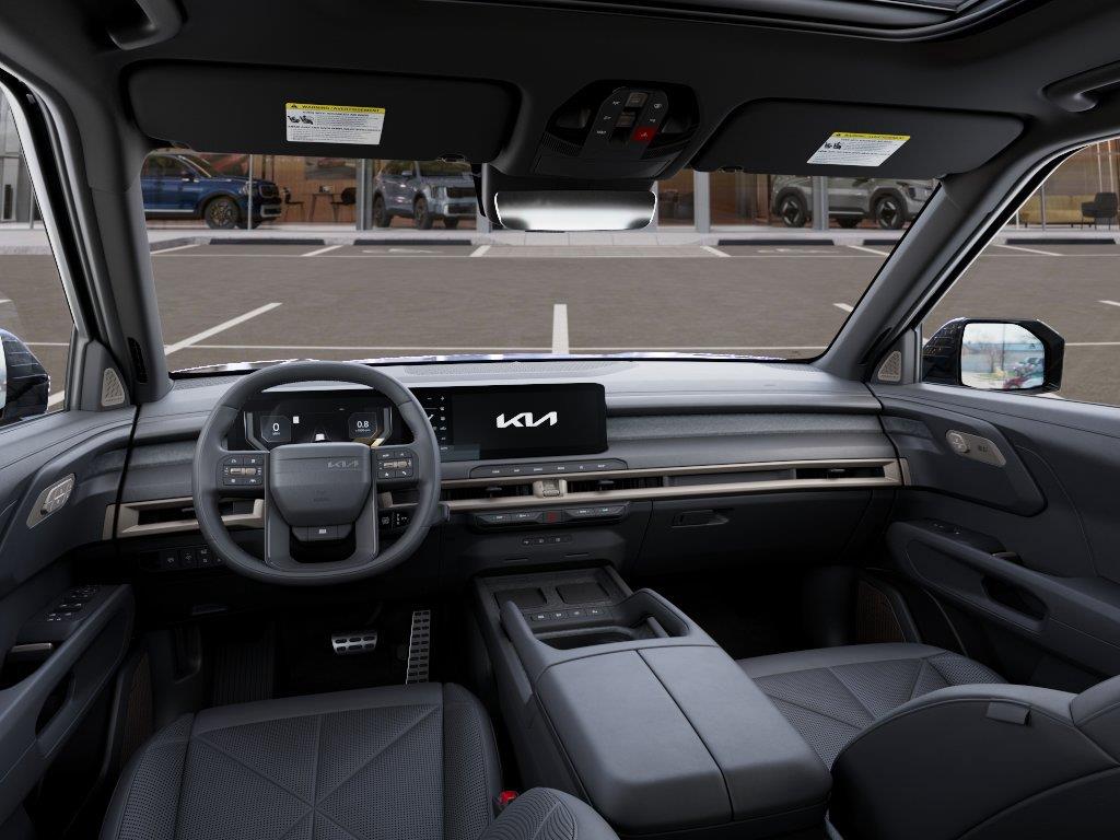 Vehicle photo 14
