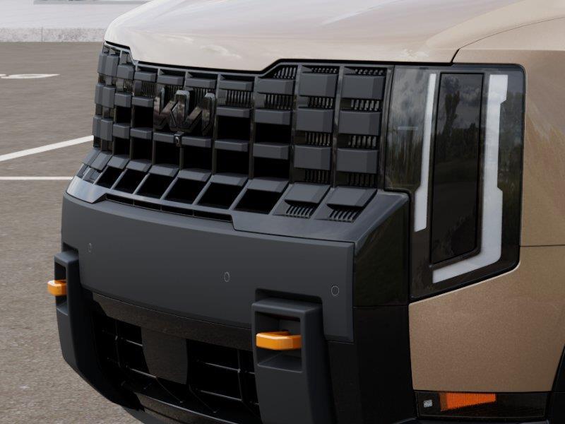 Vehicle photo 12