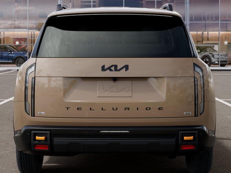 Vehicle photo 13