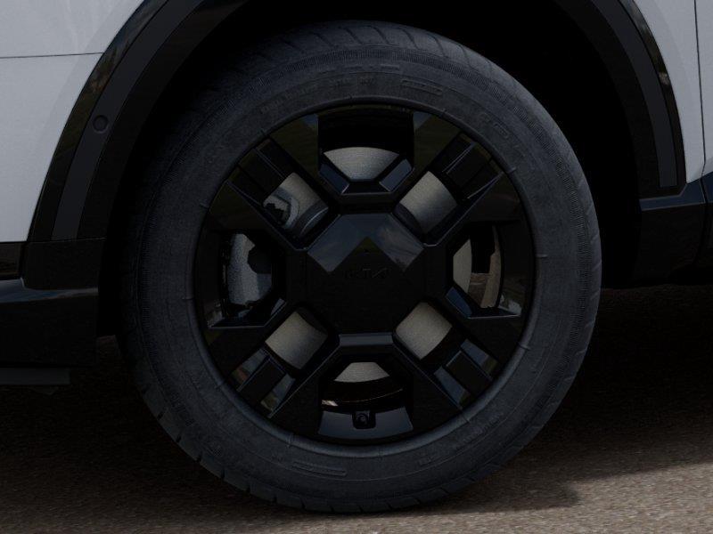 Vehicle photo 9