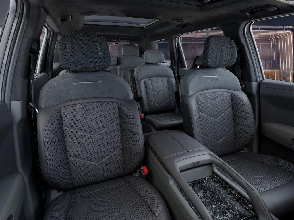 Vehicle photo 15