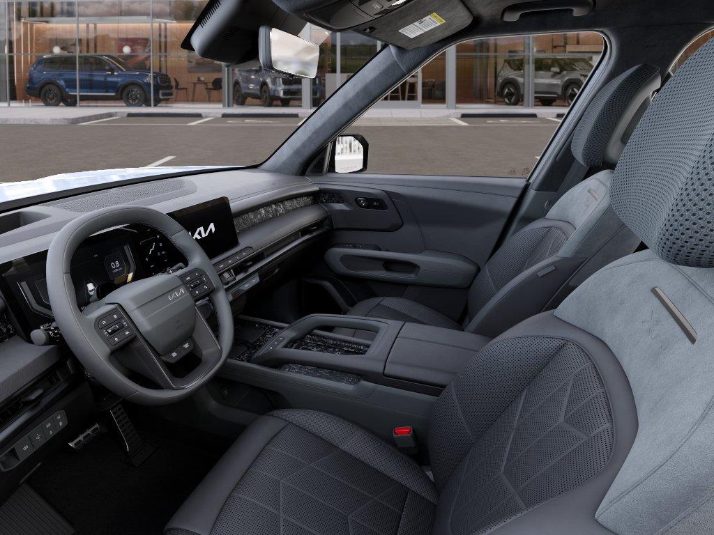 Vehicle photo 17