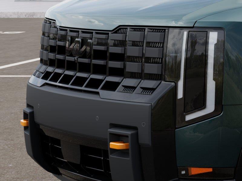 Vehicle photo 12
