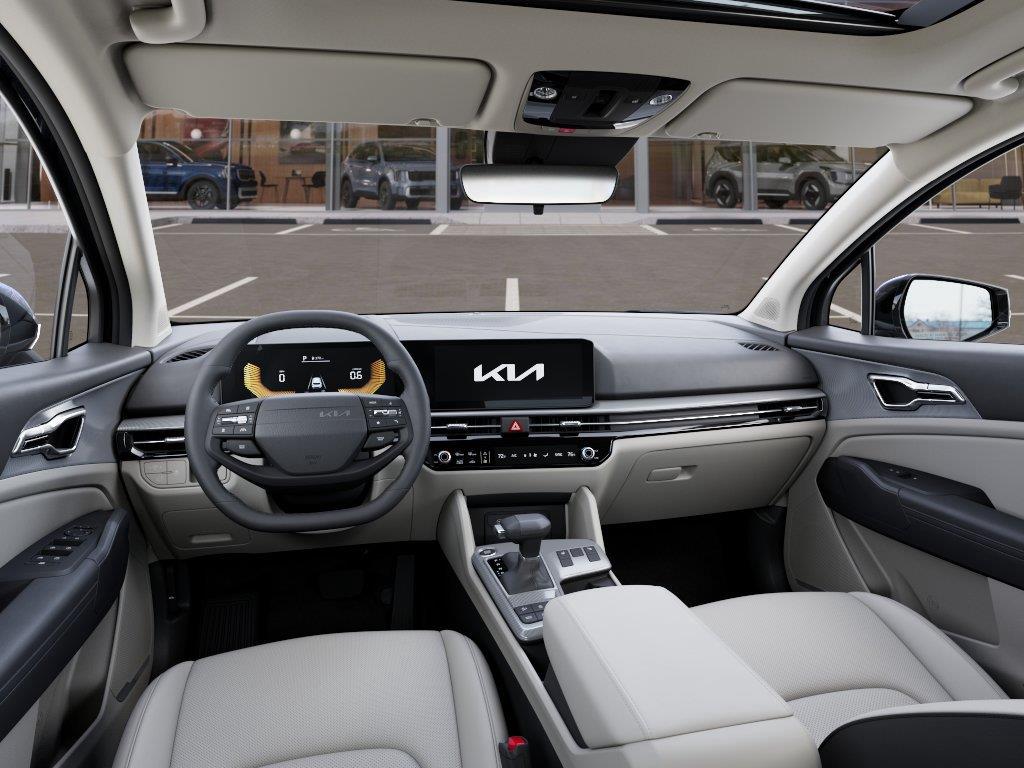 Vehicle photo 14