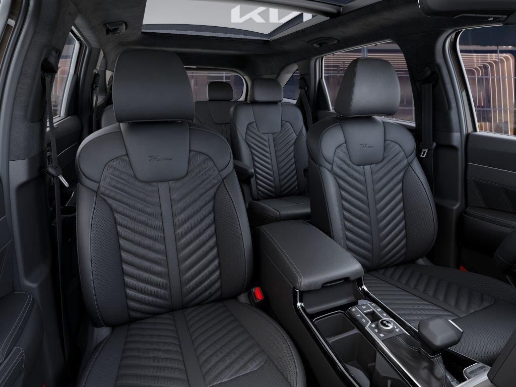 Vehicle photo 15
