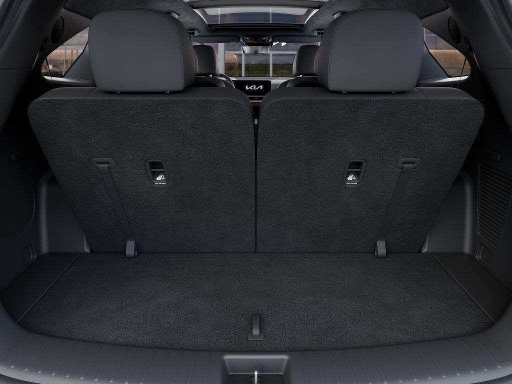 Vehicle photo 19