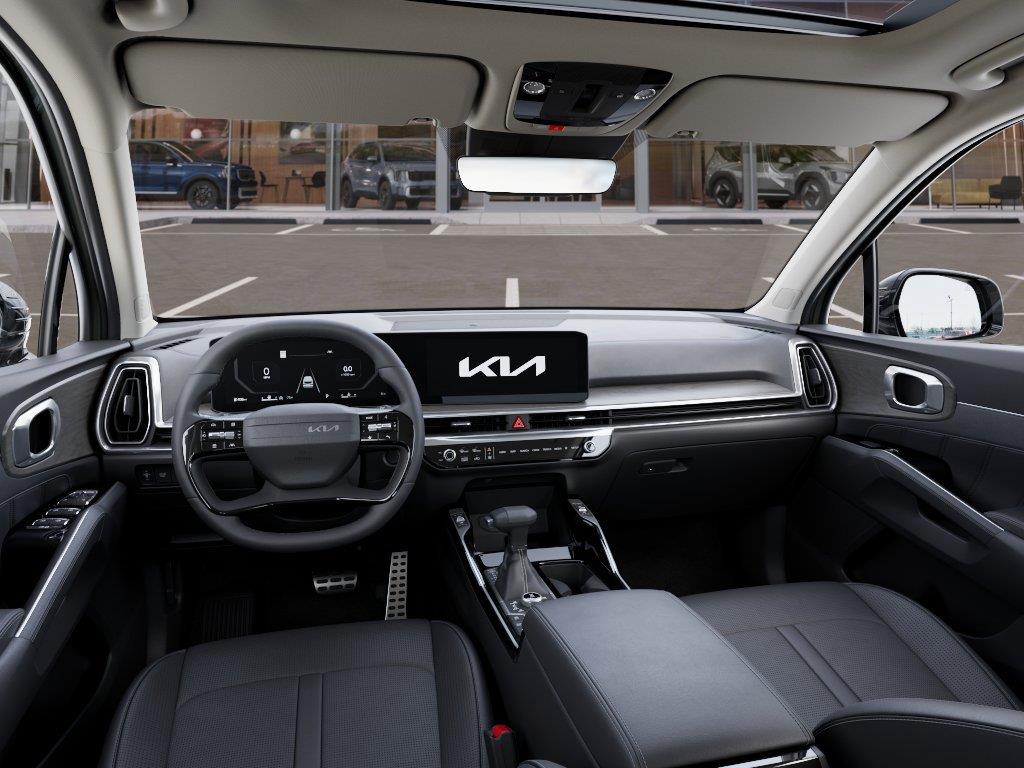Vehicle photo 14