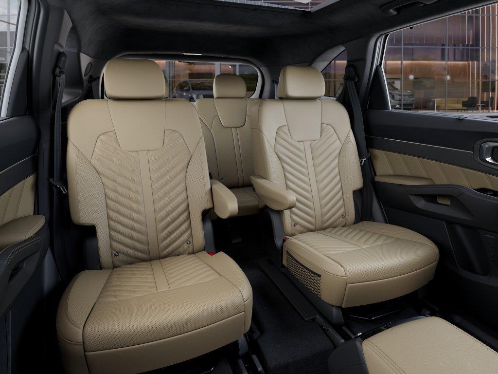 Vehicle photo 16