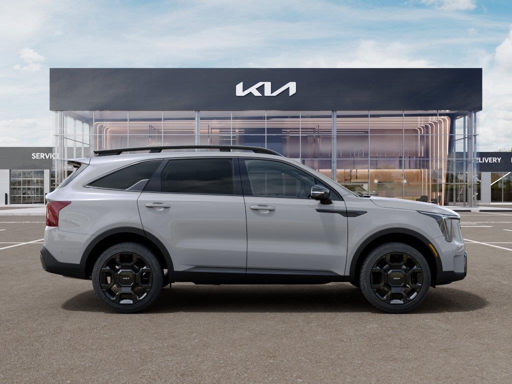 Vehicle photo 7