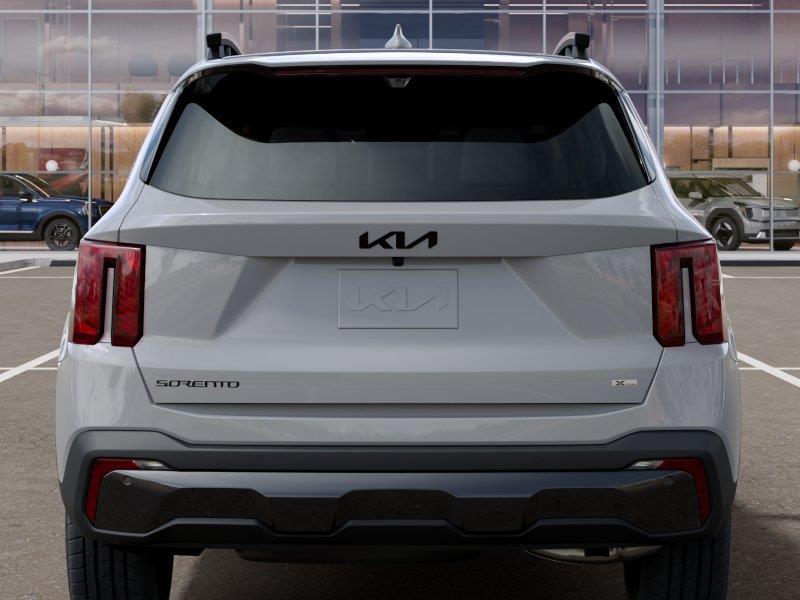 Vehicle photo 13
