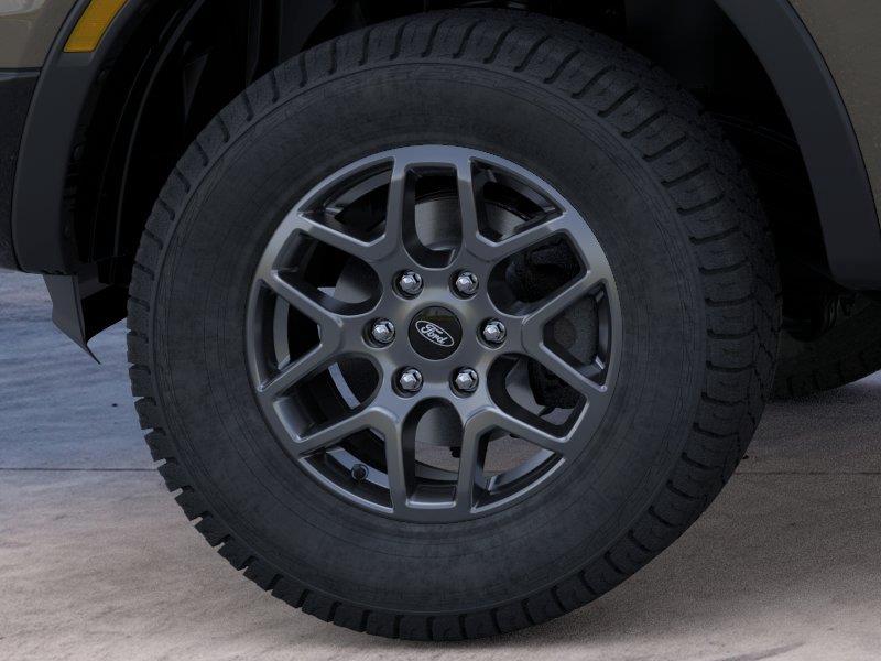 Vehicle photo 19