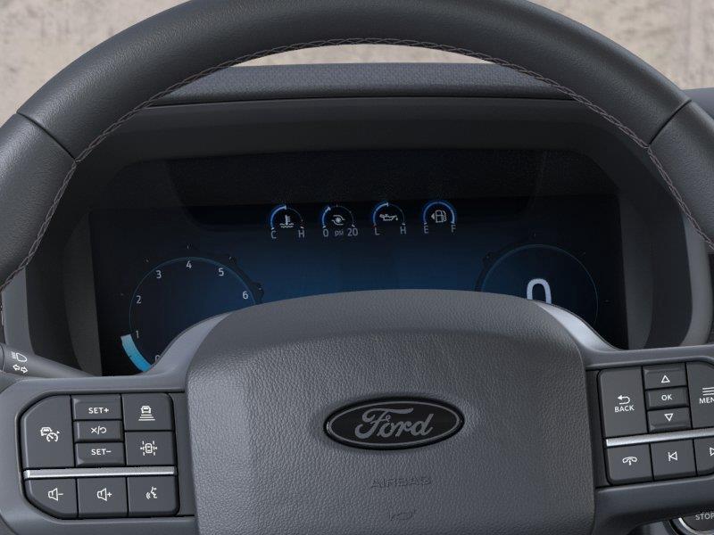Vehicle photo 13