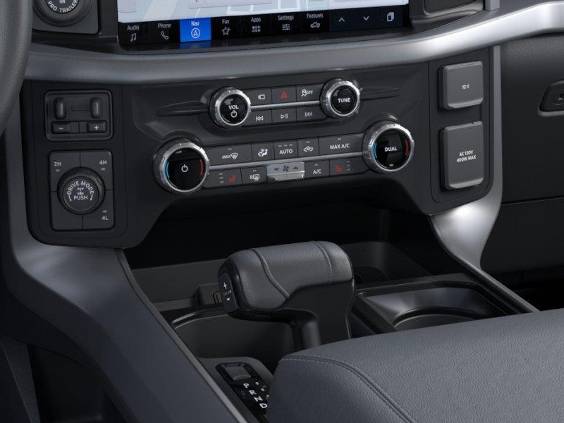 Vehicle photo 15