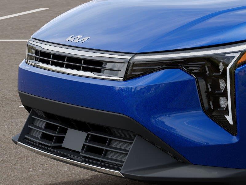 Vehicle photo 12