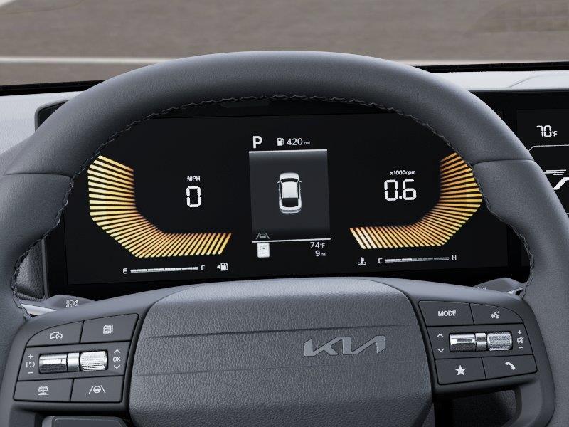 Vehicle photo 21