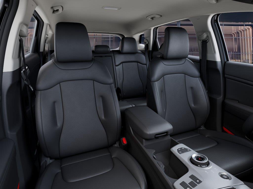 Vehicle photo 15