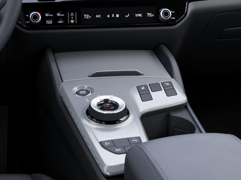 Vehicle photo 23