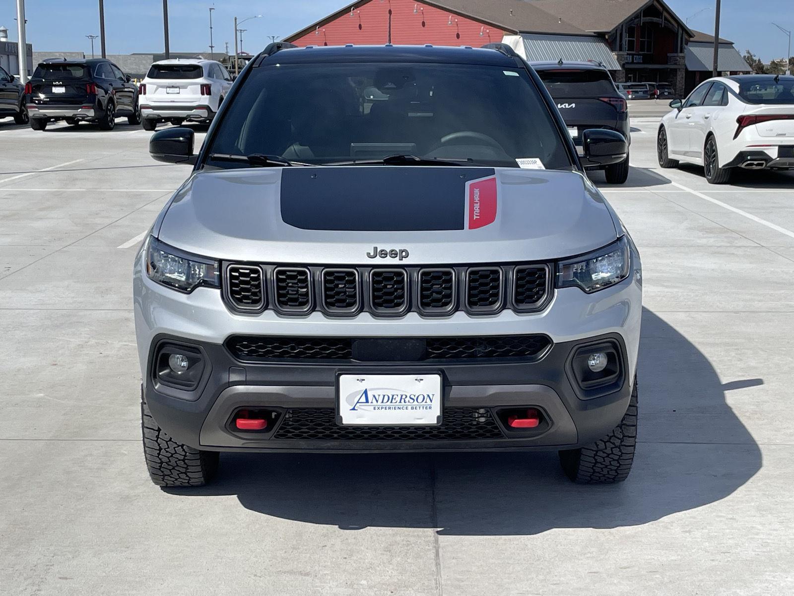 Vehicle photo 9