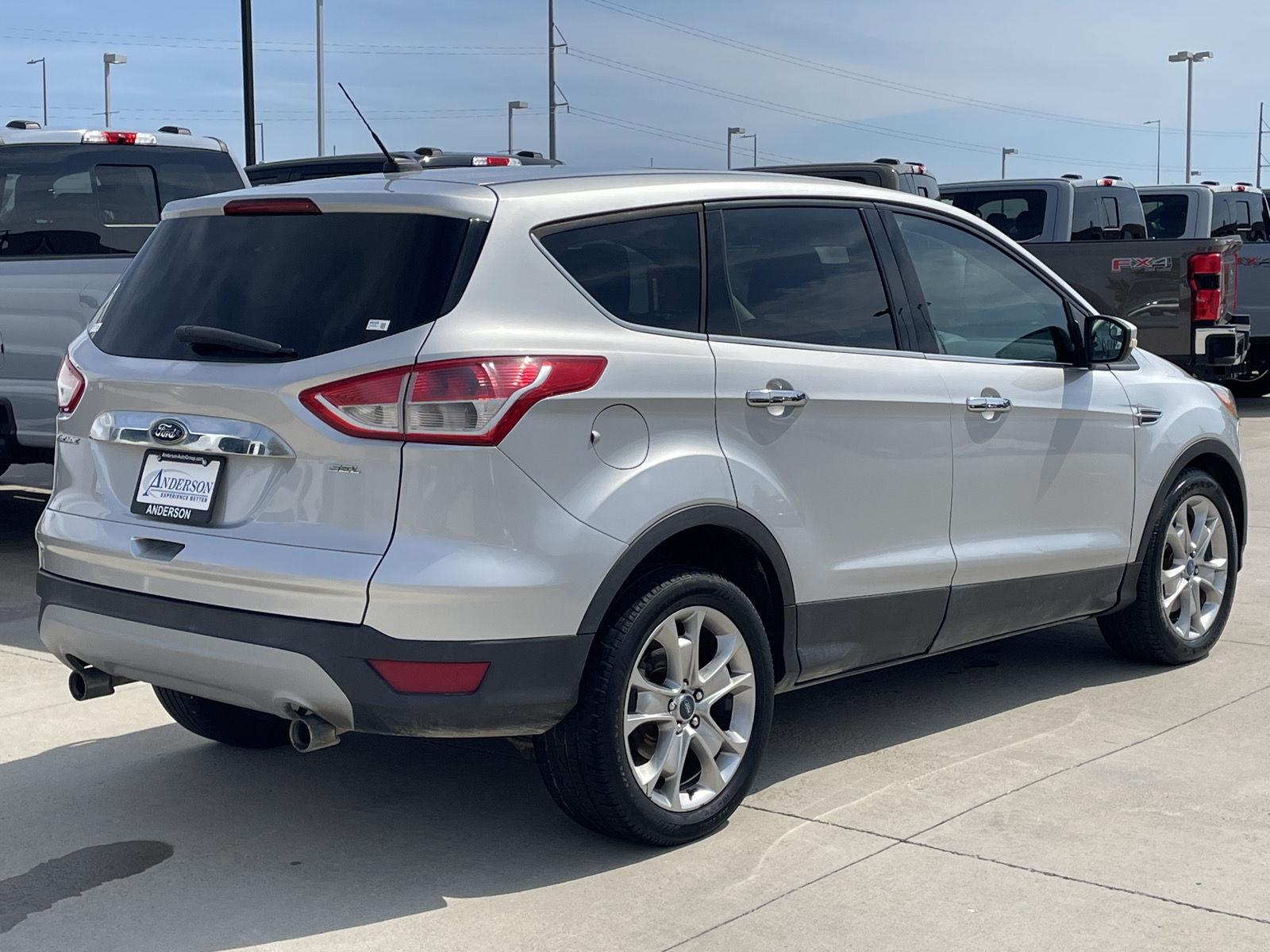 Vehicle photo 7