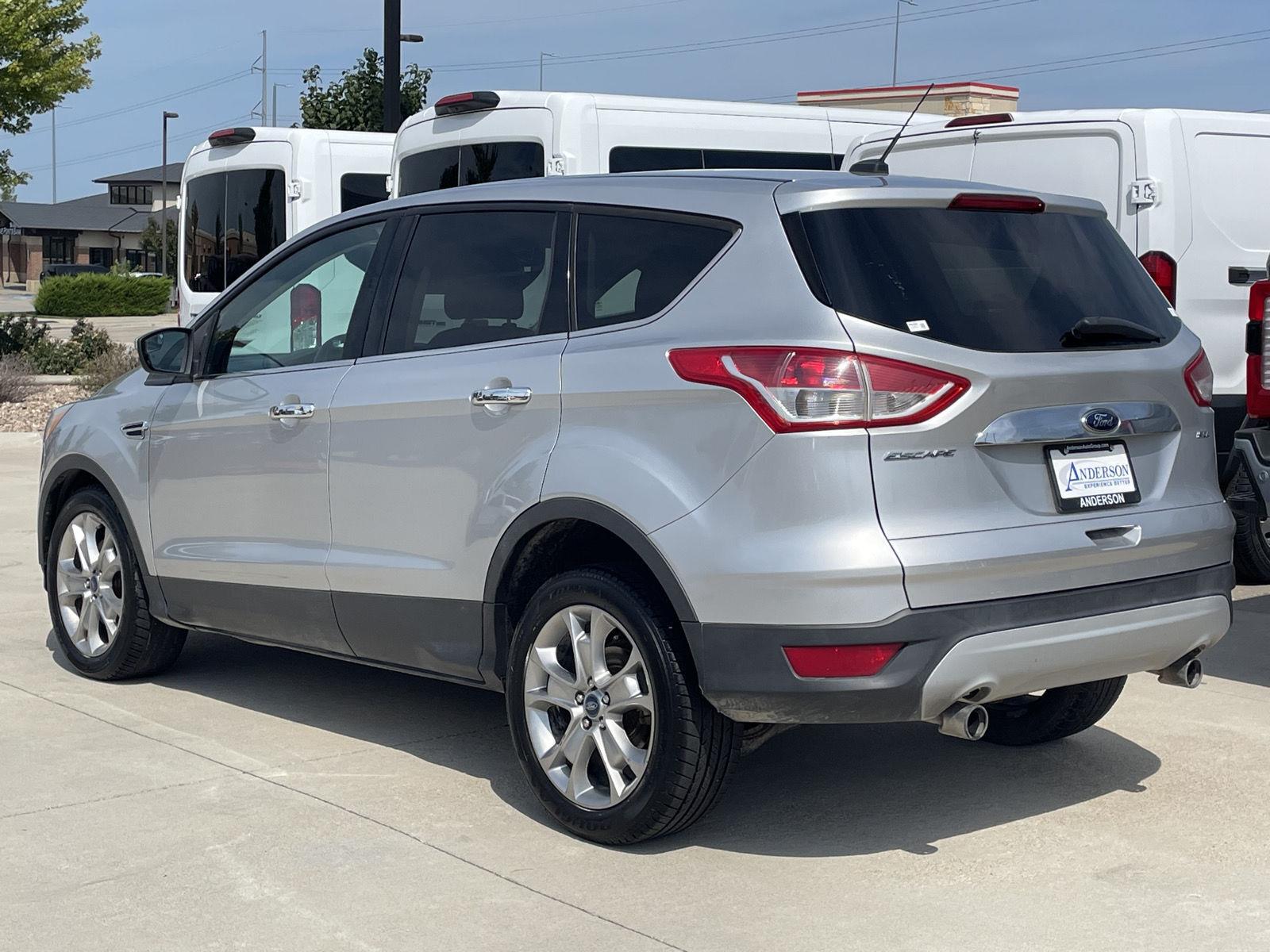 Vehicle photo 9