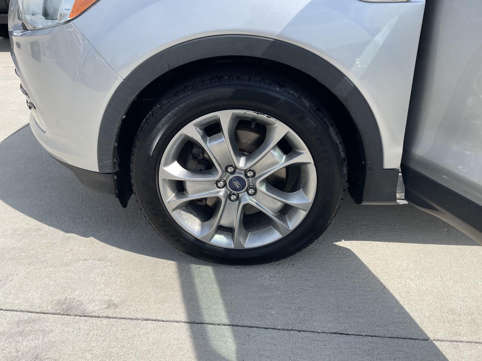 Vehicle photo 10