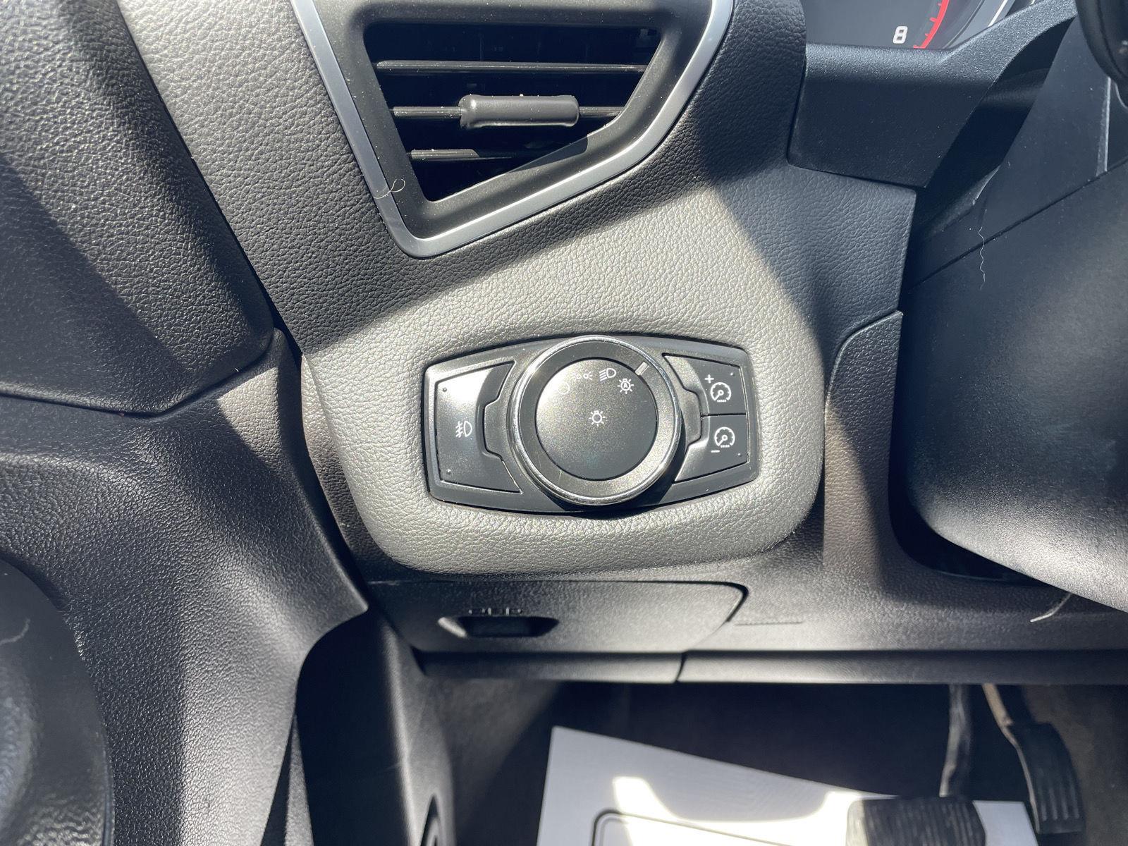 Vehicle photo 16