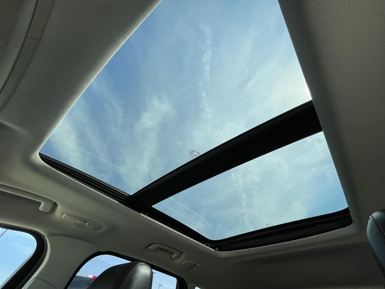 Vehicle photo 22