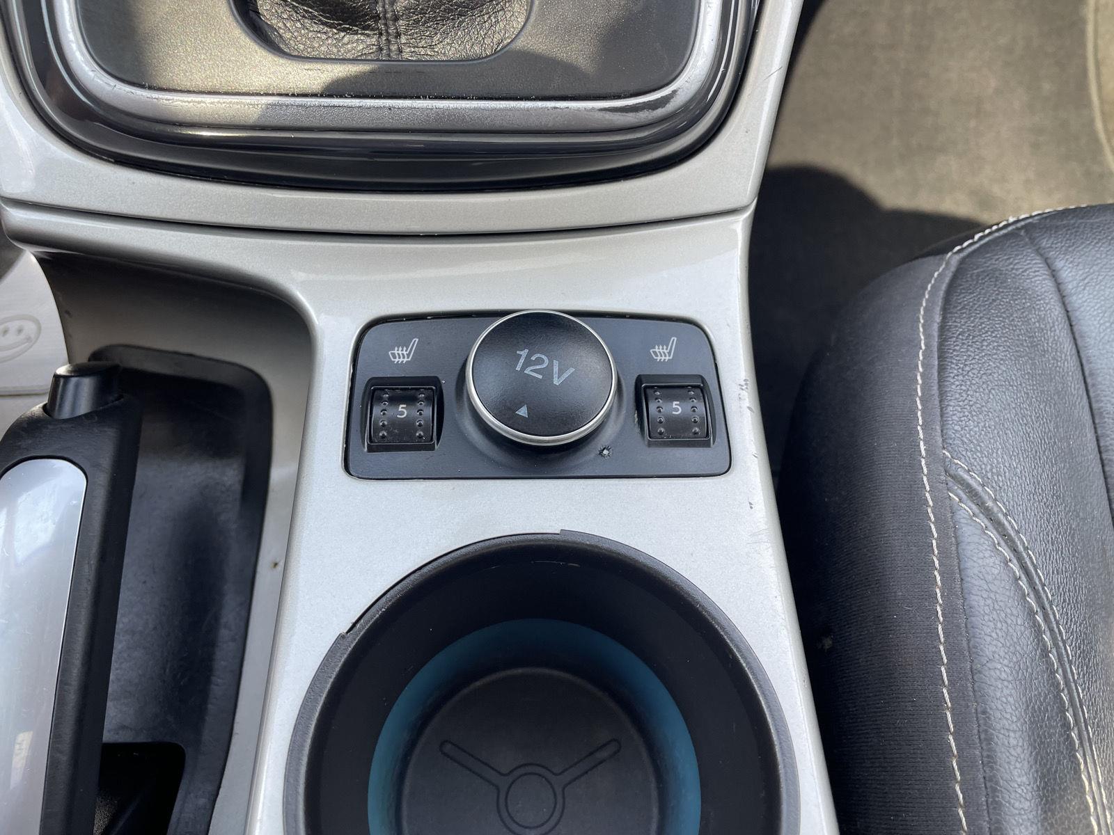 Vehicle photo 26