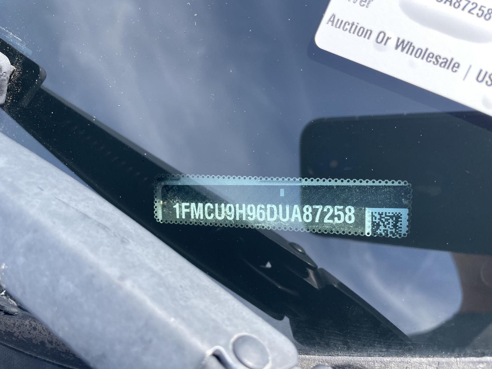 Vehicle photo 30